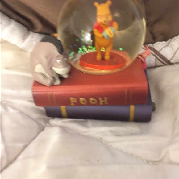 Pooh - Picture 2 of 3